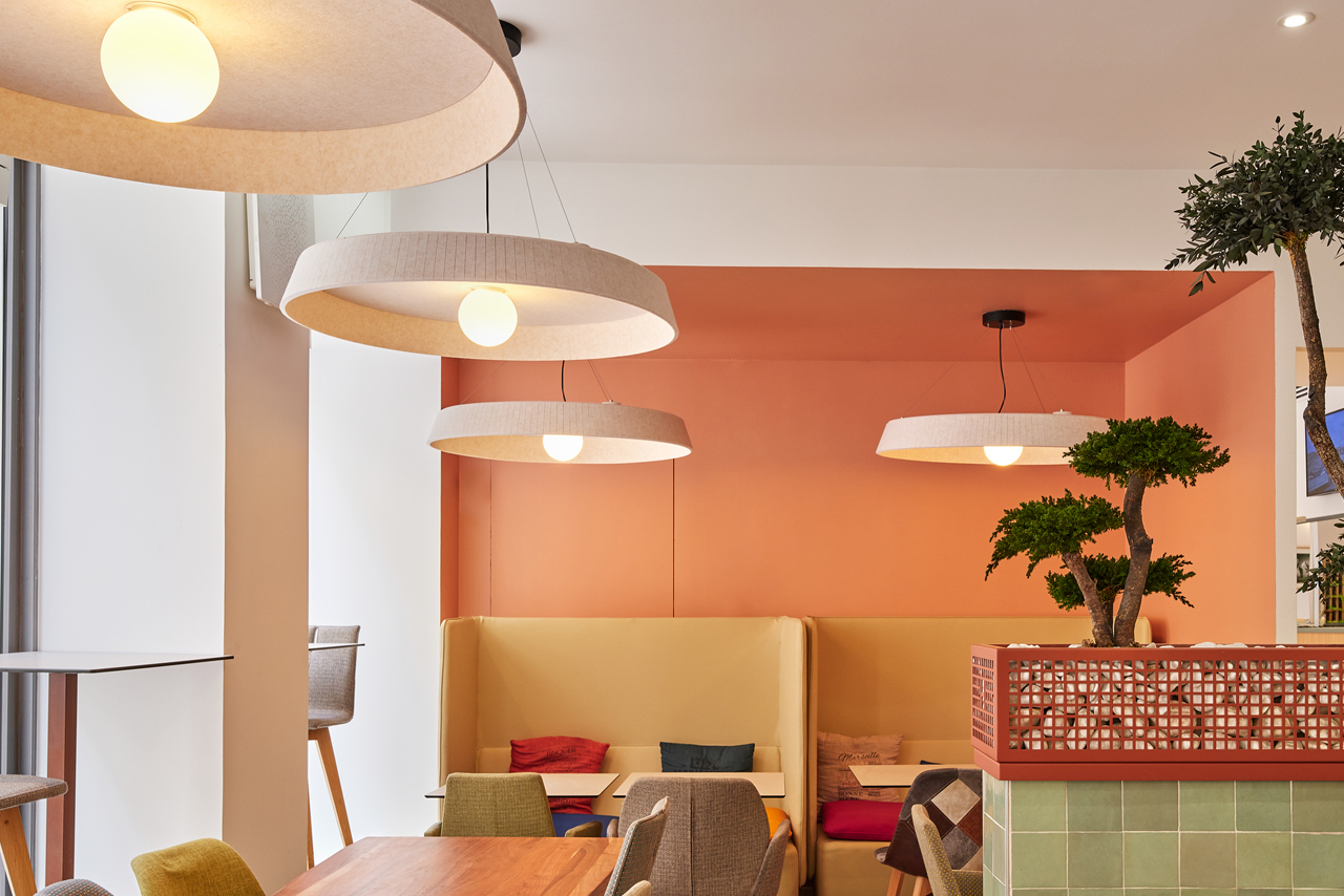 Salle de petit déjeuner de l'Hôtel Carré Vieux Port à Marseille